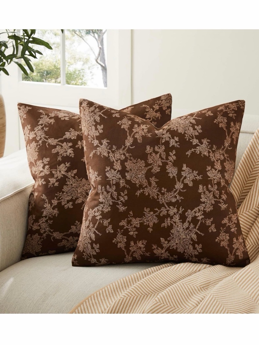 Set of 2 24x24 brown floral pillow covers great condition!